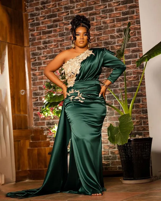 emerald green dress formal