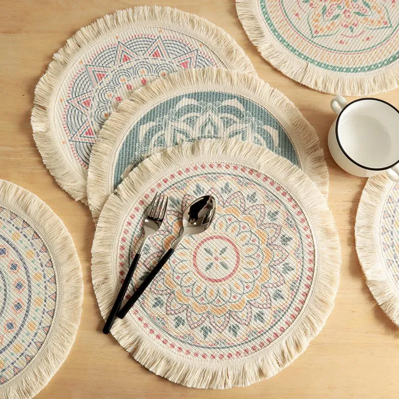 Table Cloth Nordic Style Woven Printing Tassel Meal Pad Thermal Insulation Home Kitchen Decorative Small Round Cover