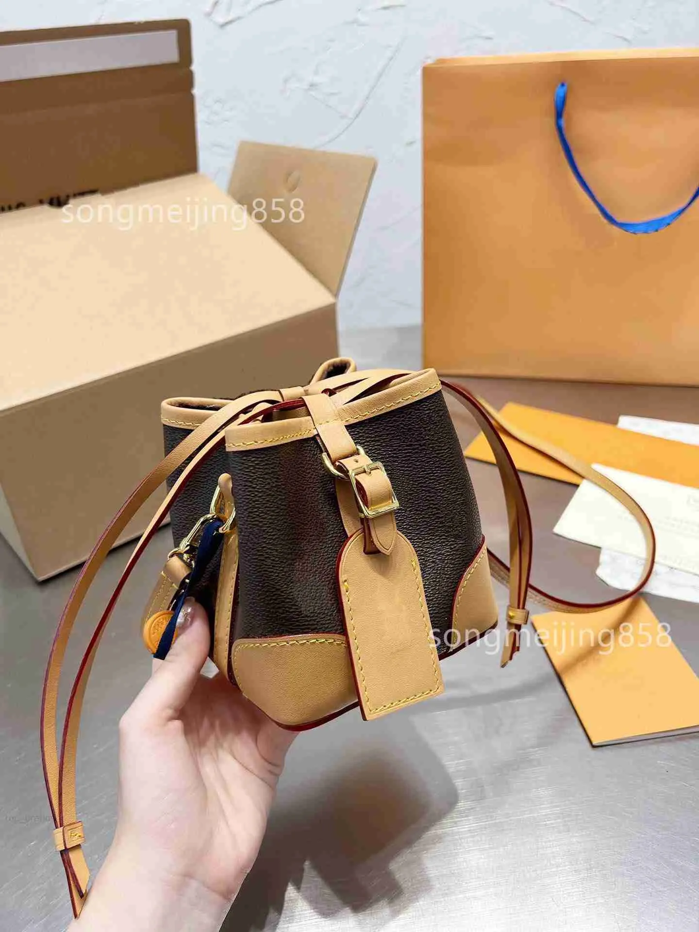 100% High quality NOE PURSE Small drawstring bucket bag for women luxury designer bag clutch handbag 2023 Counter same style shoulder bags case