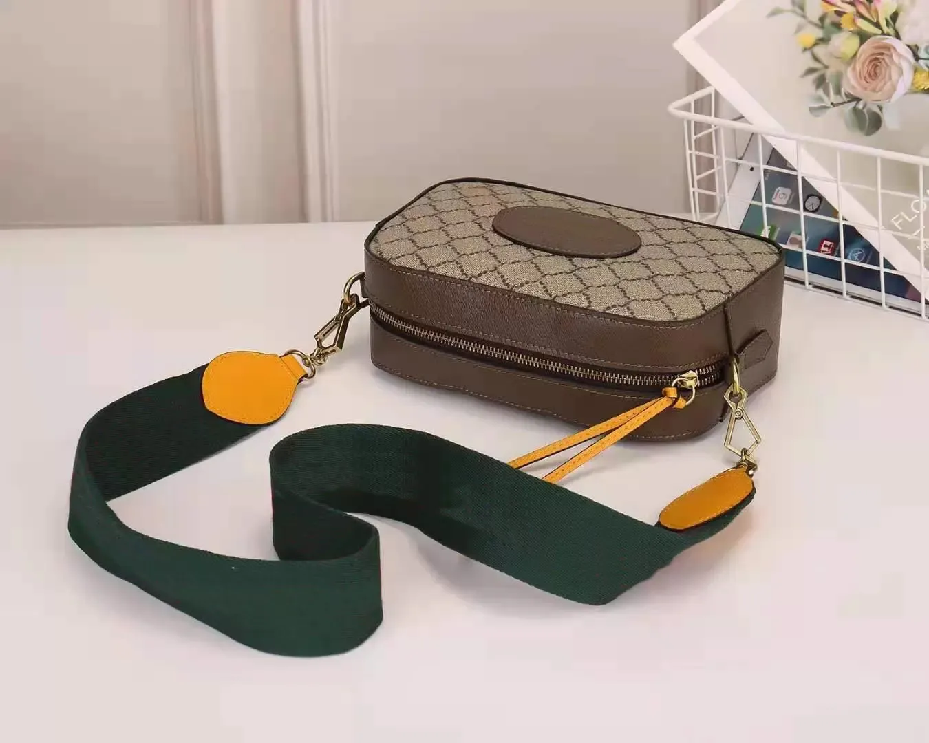 Lyxdesigner vintage tigerhuvud axel messenger väskor män kvinnor modekamera handväska designer handväskor med band crossbody väska