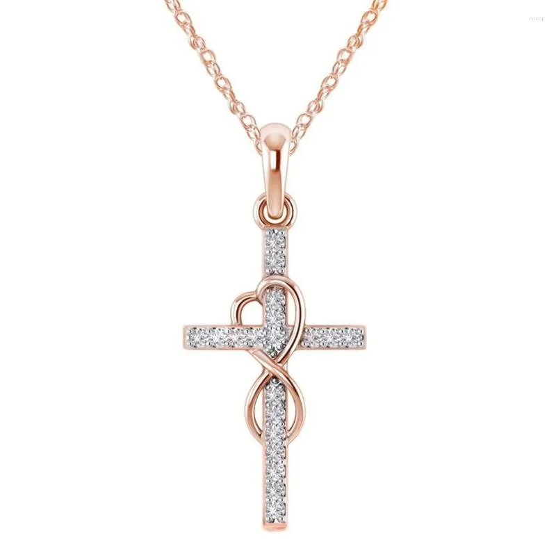 Pendant Necklaces Gothic Style Unisex Cross Necklace Classic Luxury Sparkling Crystal Clavicle Chain Religious Accessories