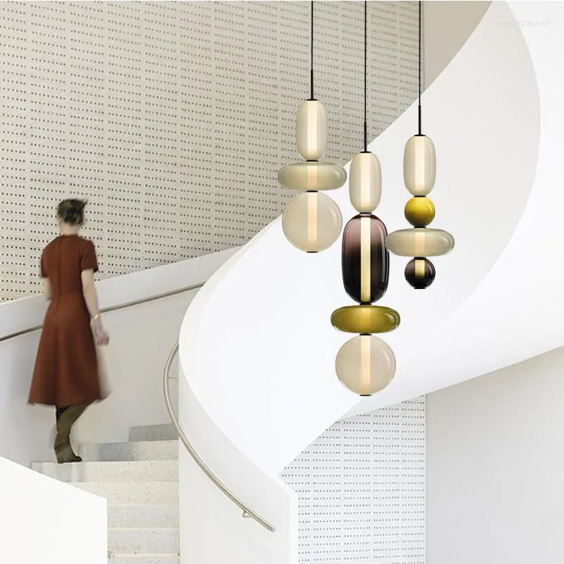 Lâmpadas pendentes de cafeteria de restaurante nórdico Decorativo Designer italiano Exposição simples Hall de cabeceira de cabeceira Candelador de vidro colorido