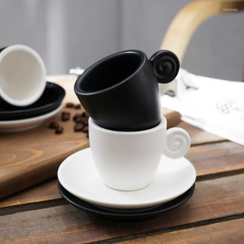 Bardak Saucers 2023 Profesyonel 90ml Mini İtalyan Siyah Kahve Kupası ve Set Seti Demitasse Kalın Yalıtımlı Espresso S Saf Beyaz Küçük Kupa