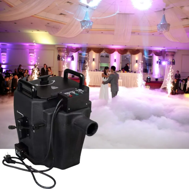 Bulutlarda Düşük Yalan Duman Makinesi Dans Nimbus 3500W Düğün Aşaması Etkinlik Partisi için Kuru Buz Sis Makinesi DJ