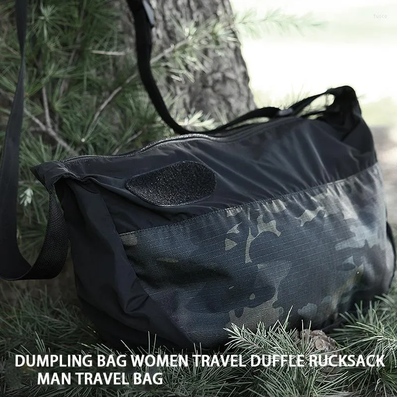ダッフェルバッグPavehawk Travel Seldled olflede Men Merily Duffle Rucksack Camouflage Mountaineering School Boys Backpack Male Luggage