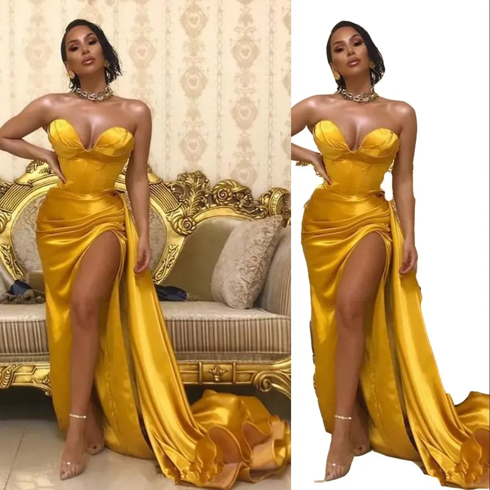 2023 Gold Mermaid Prom Dresses Satin Designer Sweetheath Lickline Side Soverkirt Overkirt Made Sweep Train Train Versial Viceoral Wear Vestidos plus size