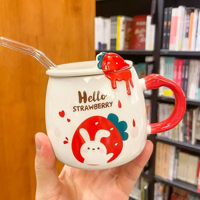 Canecas fofas de cartoon morango caneca cerâmica leite xícara de chá de chá criativo café da manhã bebida de café