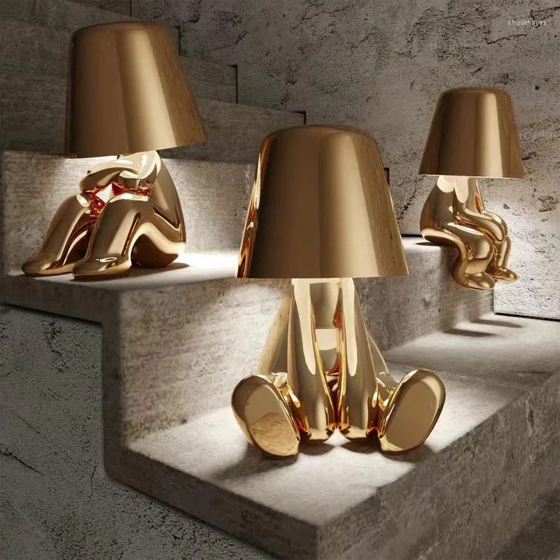 Bordslampor Italien Little Golden Man Desk Lamp USB uppladdningsbar tecknad konstprydnad Studie kafé bar sovrum sovrum dekor