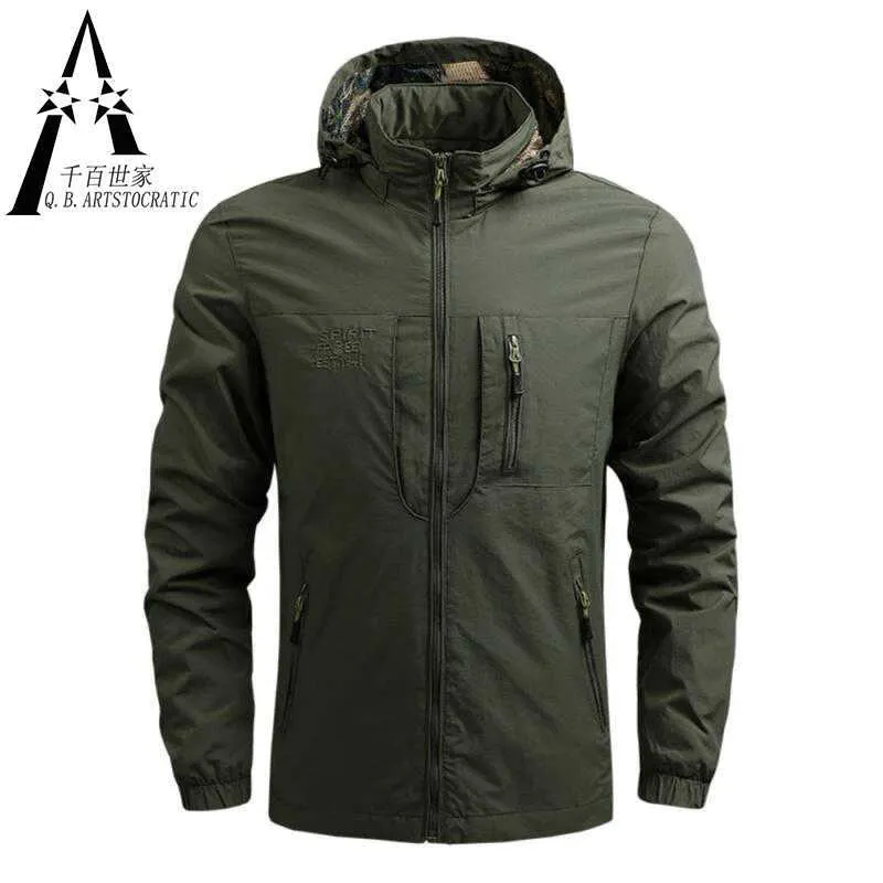 Vestes d'extérieur Hoodies Chaud Veste Imperméable Hommes Soft Shell Militaire Tactique Cargo Coupe-Vent Haute Qualité Nouveau Casual Manteau À Capuche Mâle En Plein Air Hommes 0104