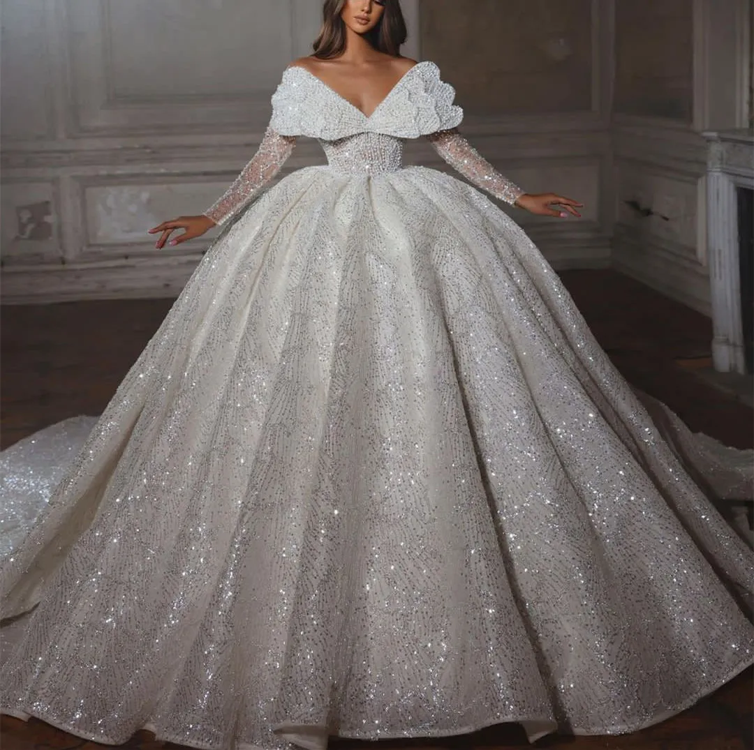 Robe de mariée de luxe, col en V, manches longues, perles, appliques de perles, paillettes, volants en dentelle 3D, célébrité scintillante, grande taille, robes de mariée formelles sur mesure