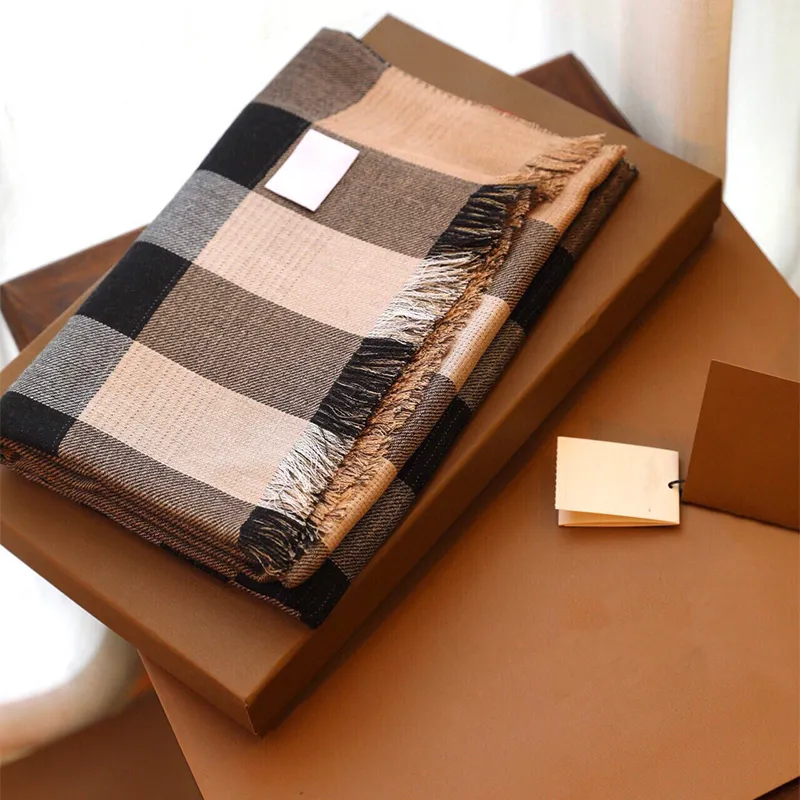 Projektanci szalik luksusowe litery pasiaste projekt kobiety szaliki ciepło materiał bawełniany temperament sto