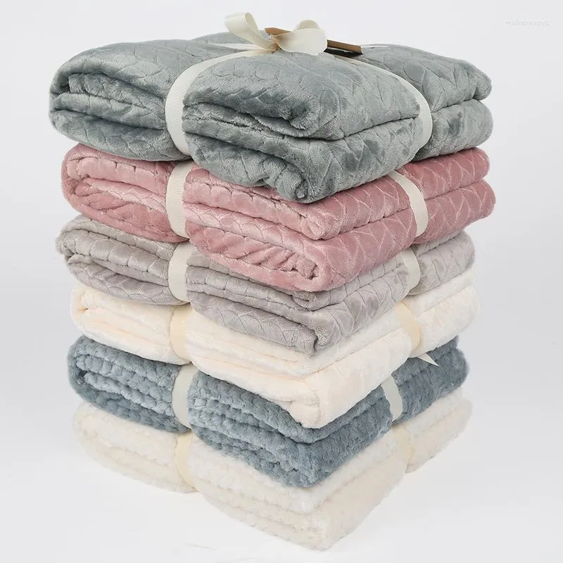 Blankets Flannel Lively Blanket Super Soft Single Sleep Warm Skin-friendly Throwing Sofa Car Special