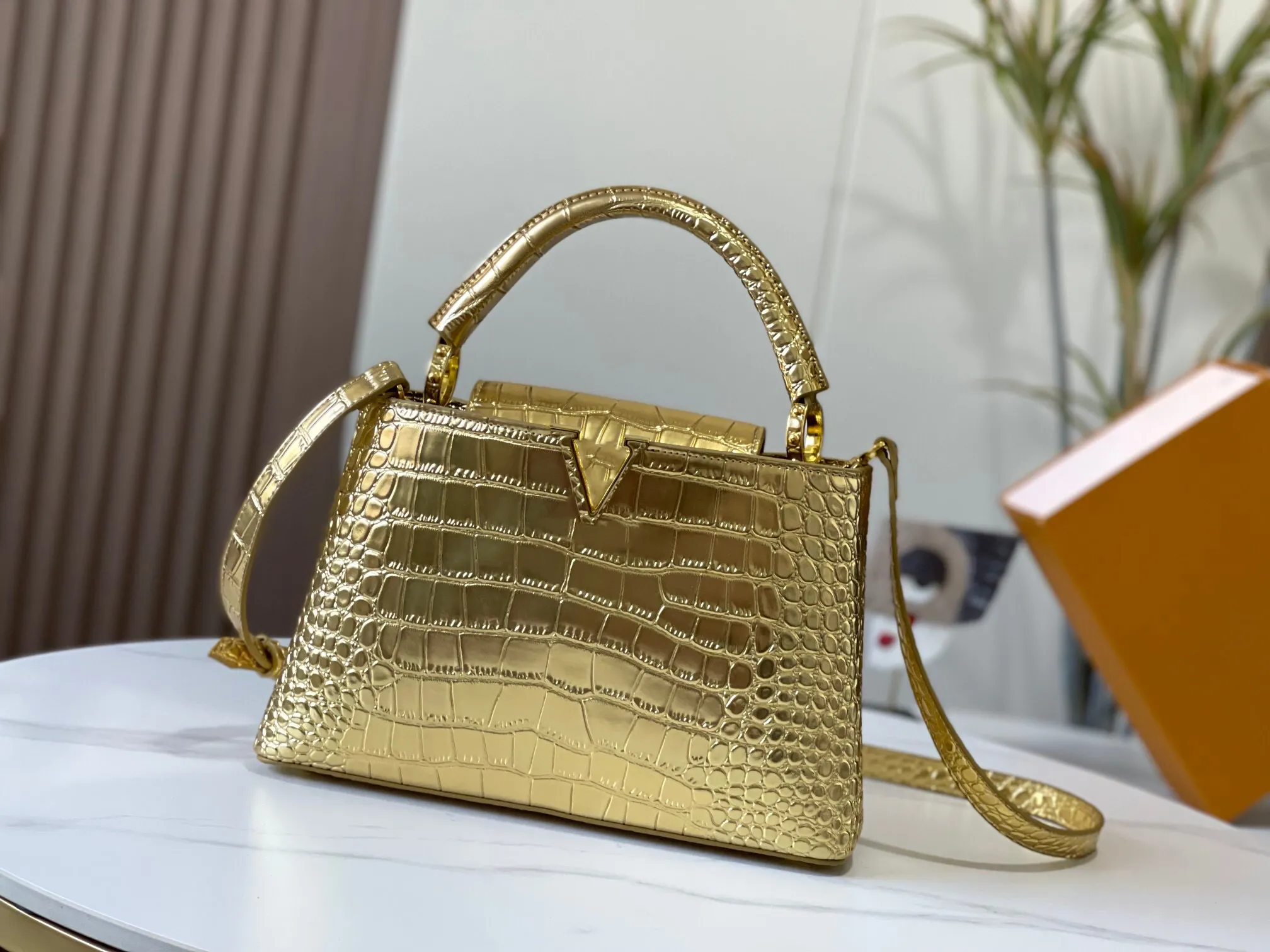 Модная золотая сумка для плеча роскошные сумки дизайнерские сумки серебряный серебряный поперечный кусочек мешок крокодила для печати яркая кожа 2023 зима