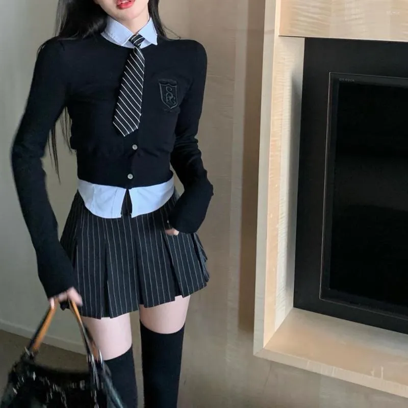 Ensembles de vêtements 2023 corée japon mode Style Jk uniforme tricoté Cardigan chemise courte rayé plissé jupe trois pièces Sexy ensemble G859