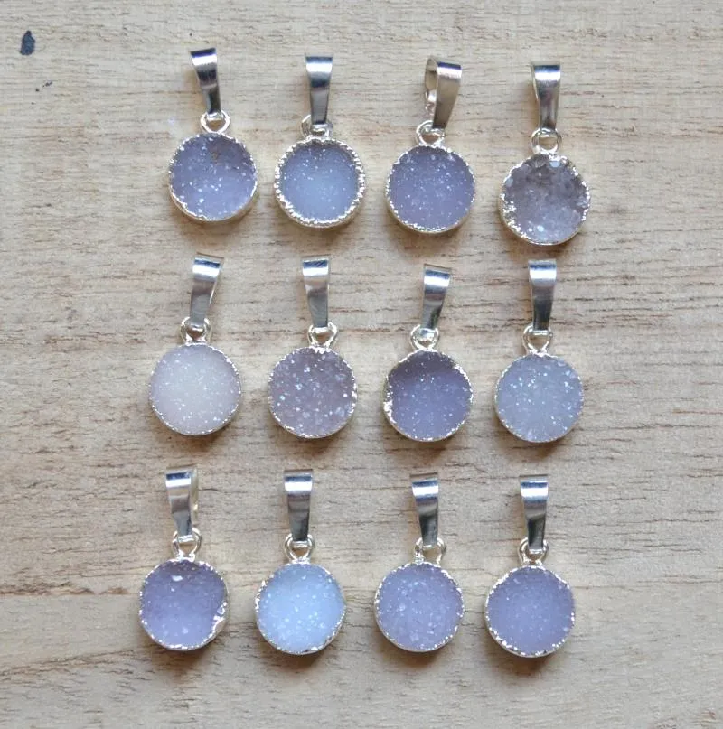 Colliers pendentifs Pendentifs ronds en cristal de quartz Druzy de 10 mm avec bords argentés galvanisés