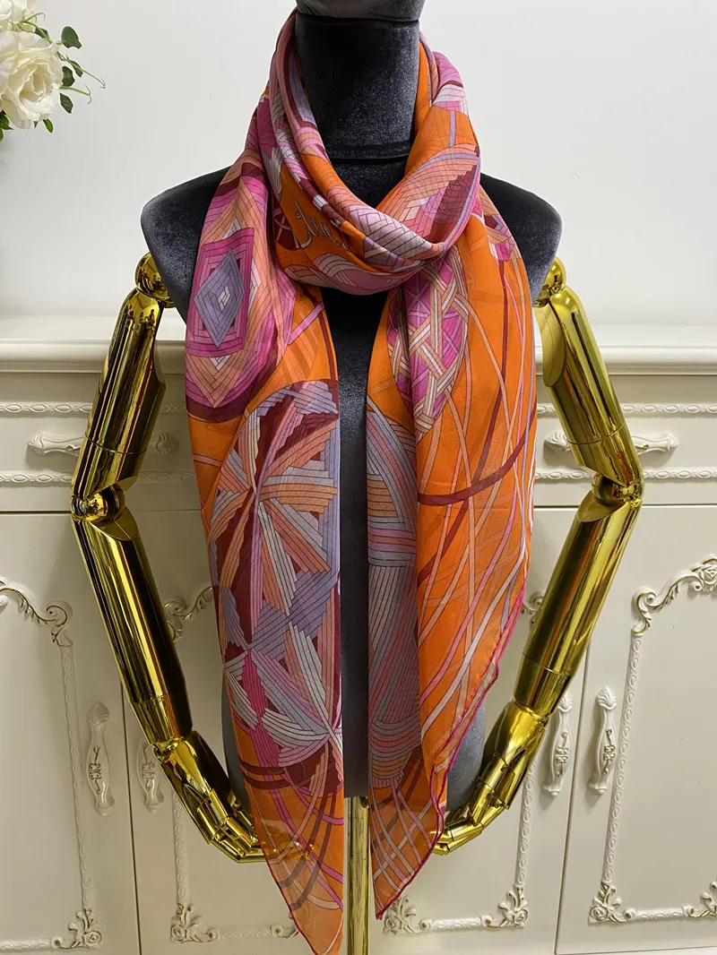 Foulard carré femme foulards 100% soie matière fine et douce motif pinte orange taille 130cm - 130cm