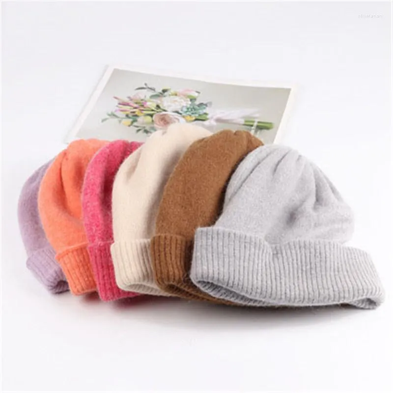 Berets 2023 Модная зима и осенние женщины прибытие Ladies Beanie Cap Высококачественная модная шерстяная вязаные шляпы