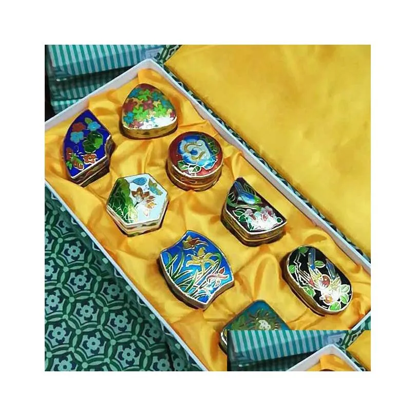 Bijoux Pochettes Sacs En Gros Chinois Vieux Pékin Cloisonne Boîte Cuivre Pneu Émail 1 Set 8pcs Drop Livraison Emballage Affichage Dhagb