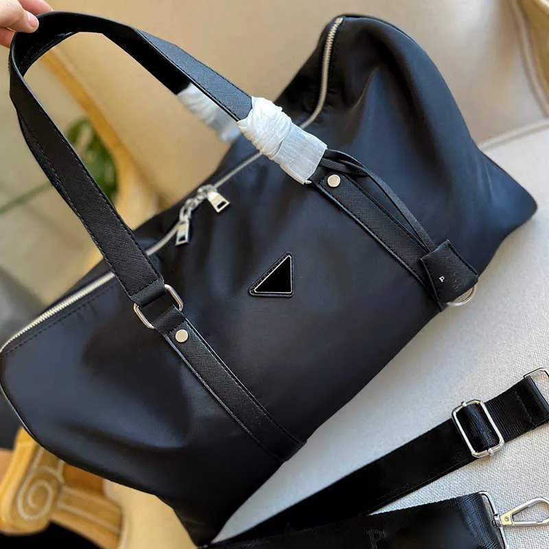 Reisetasche Umhängetaschen Männer Pbag Dreieck Designer Tasche Gepäck Beutel Frauen Designer Tote Handtasche Geldbörse Brieftasche Einkaufstaschen