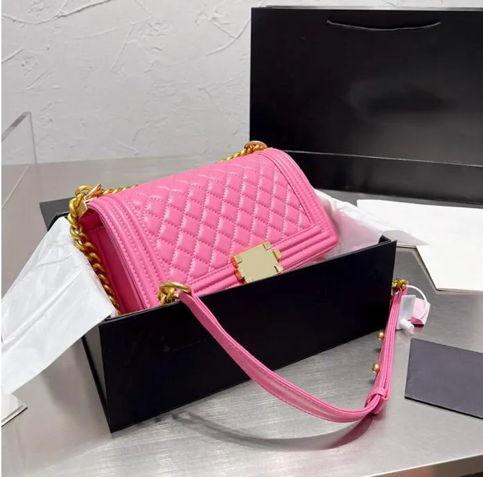 ショルダーバッグ・ポシェット [MCLANEE] 566Blett 2-WAY Shoulder and Cross Bag (BEIGE) Light Pink Arwen Diamond-Quilt Braided-Strap Shoulder Bag