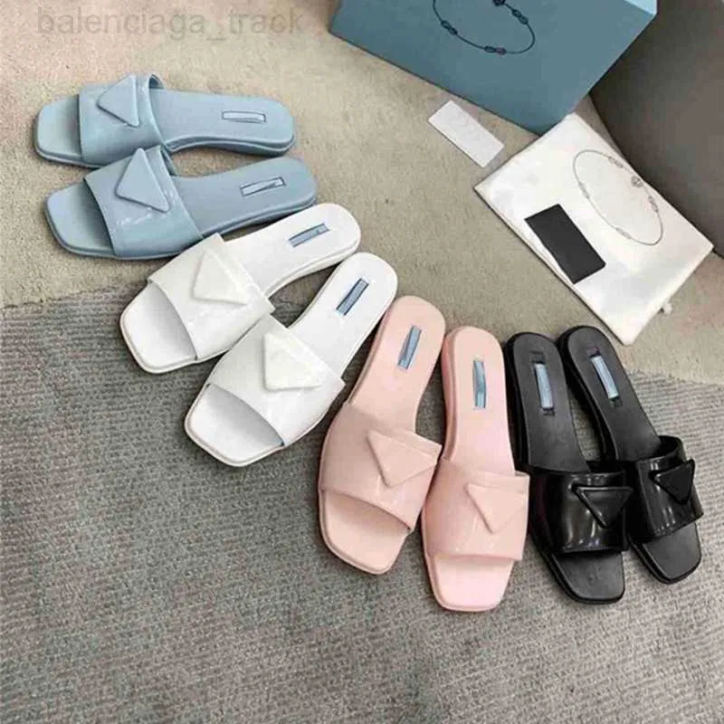 Tasarımcı Ayakkabı Kadınları Naylon Ayakkabı Gabardine Canvas Spor Keyikleri Tekerlekli Lady Eğitmenler Loafers Platformu Katı Yüksek Ayakkabı Kutusu Yüksek 5A Kaliteli CKLH