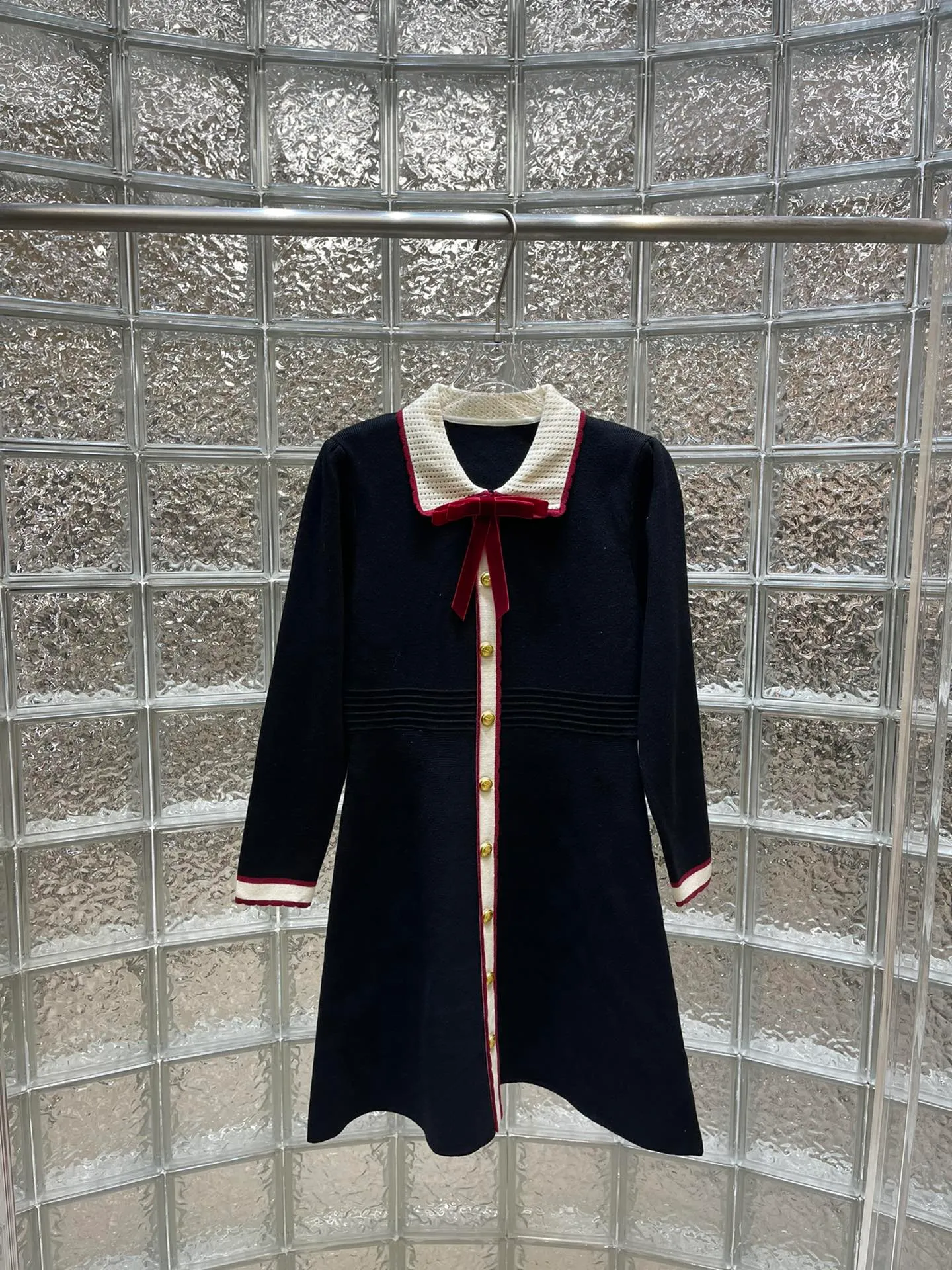 2024 Spring Navy Blue Peter Pan Collar Bow Sticking Women Dress Designer Långa ärmar Knappar Vestidos de Festa 112104