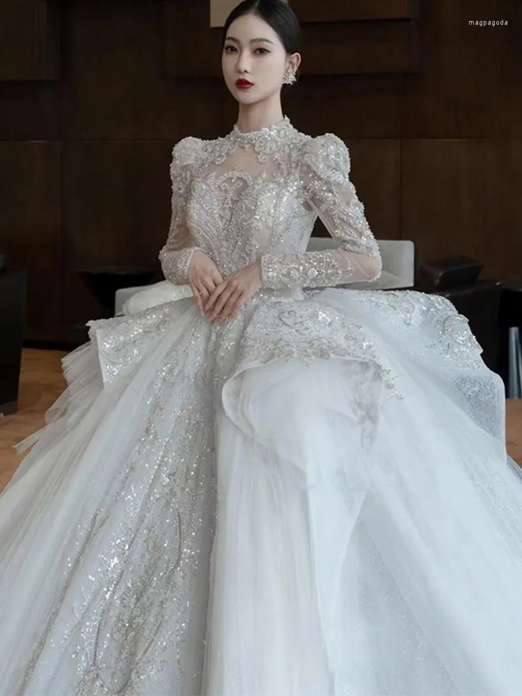 民族衣料重工業界のテーラードグーフェン冬の長袖メインウェディングドレス花嫁のシンプルでハイ