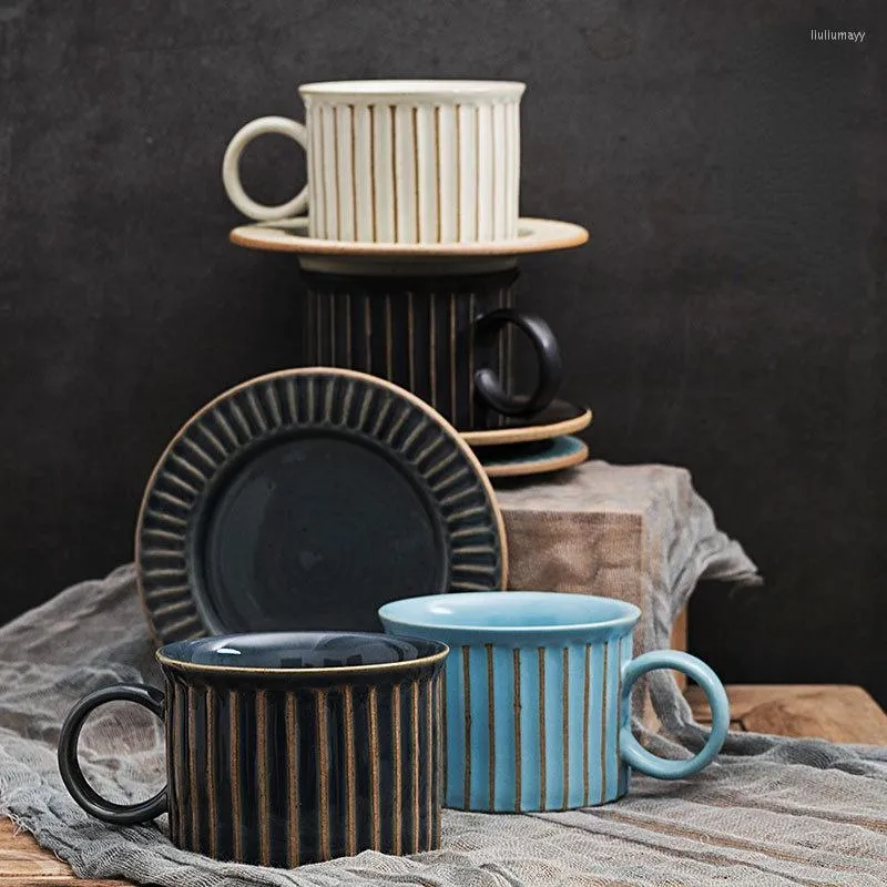 Чашки блюдцы японская ручная громкая керамика кофейная чашка и блюдца, установленная ретро -керамическая послеобеденная кружка чая