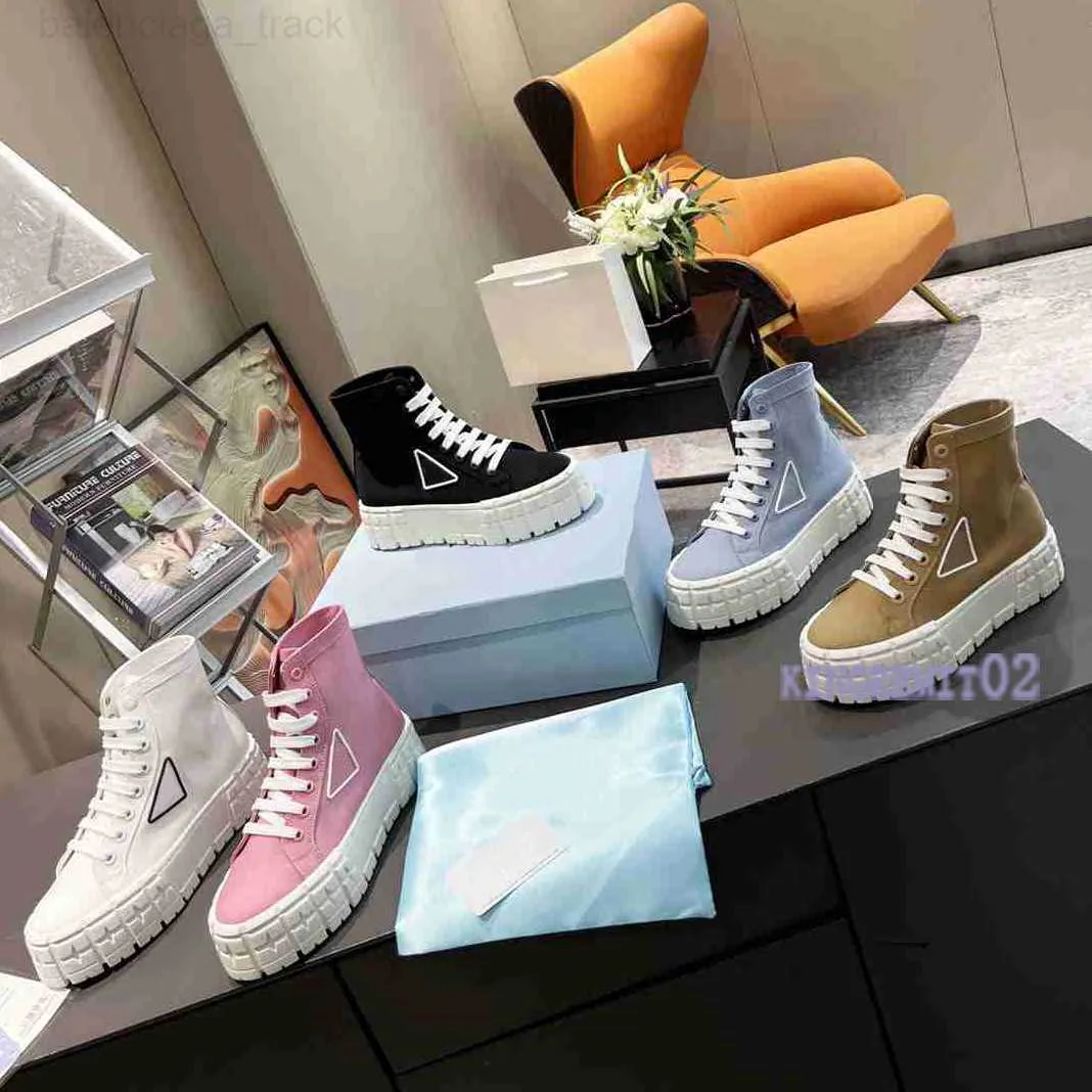 Designer Shoe Women Nylon Shoes Gabardine Canvas Sneakers Wheel Lady Trainers Loafers Platform Solid Höjd Sko med låda Hög 5A Kvalitet 07TC