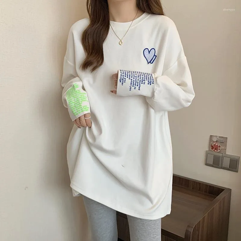 T-shirt da donna T-shirt oversize casual da donna T-shirt donna Harajuku Goth in puro cotone a maniche lunghe con ricamo a lettera da donna Top bianchi