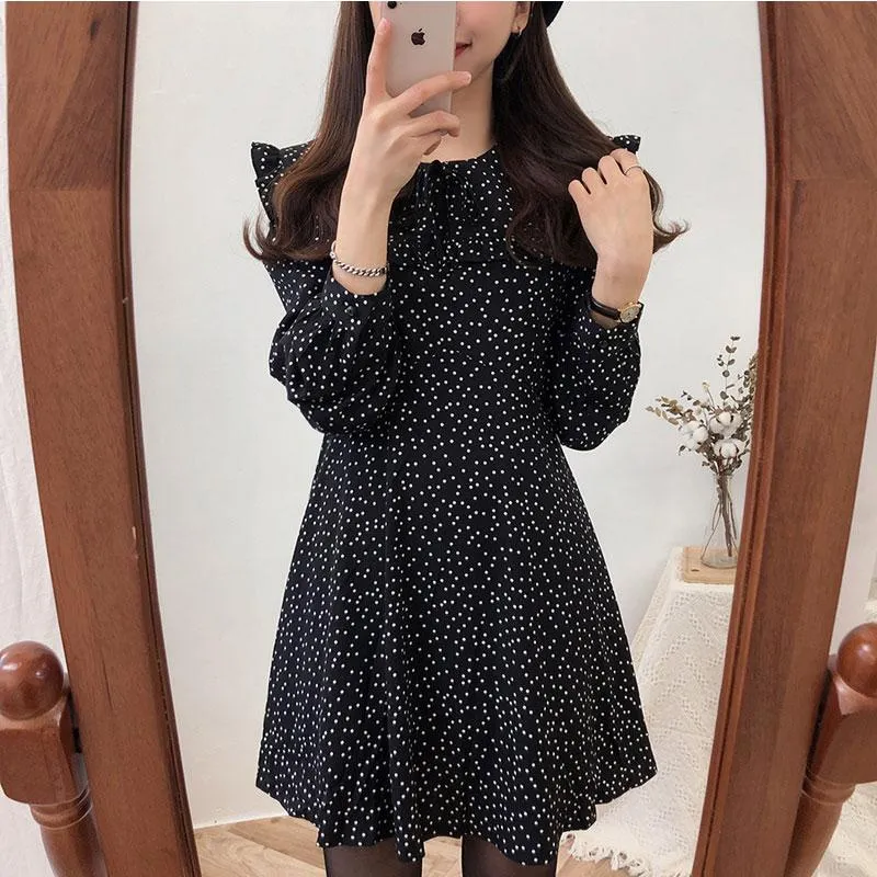 Casual klänningar plus storlek 2023 Autumn Black Dress Girls Boho Female Vintage Party Oversize Long Sleeve Women Robe Vestido