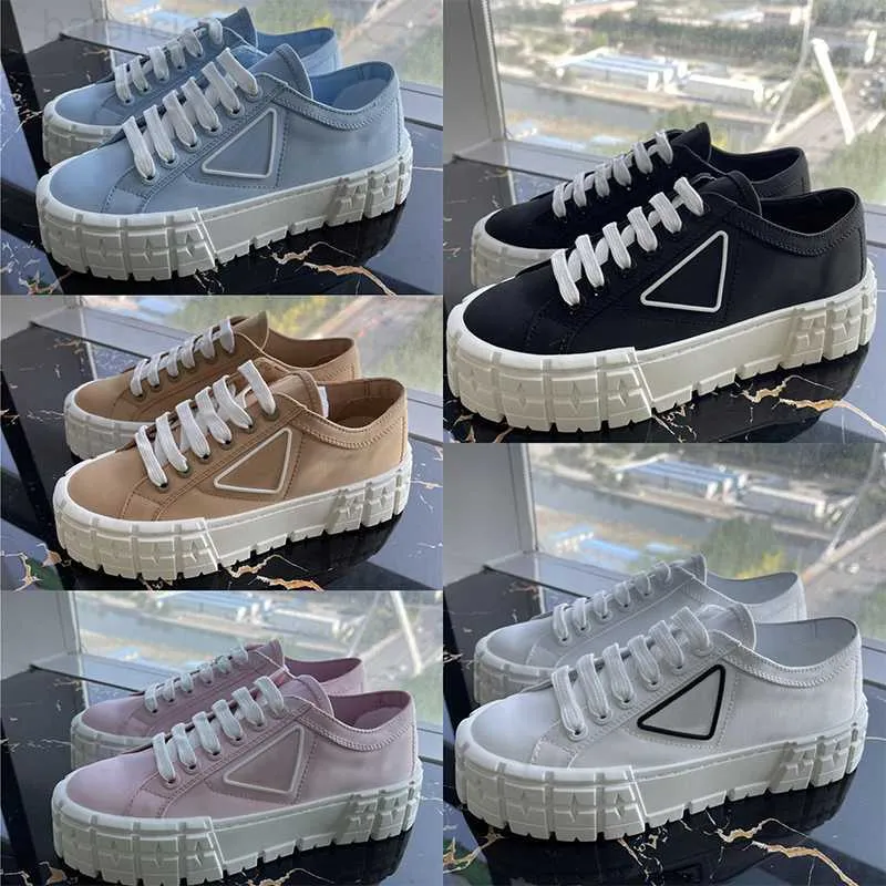 Designer Shoe Women Nylon Shoes Gabardine Canvas Sneakers Wheel Lady Trainers Loafers Platform Solid höjda sko med låda Hög 5A -kvalitet RJLC