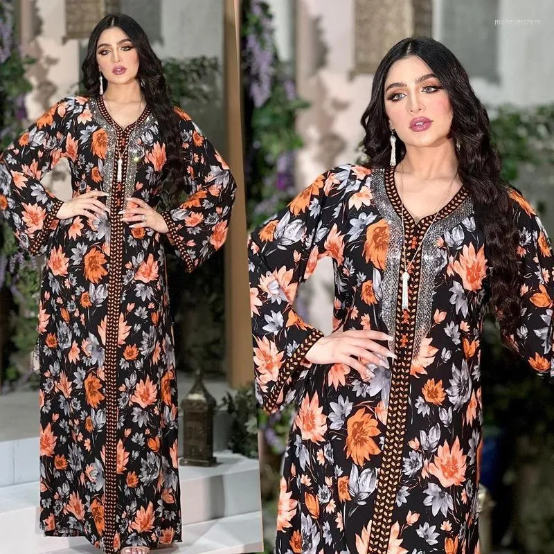 Casual Dresses Al-Adha Arabian Dubai Dress for Women Trim V Neck Long Sleeve Loose Retro Ethnic Print Diamond-ironing Marocko