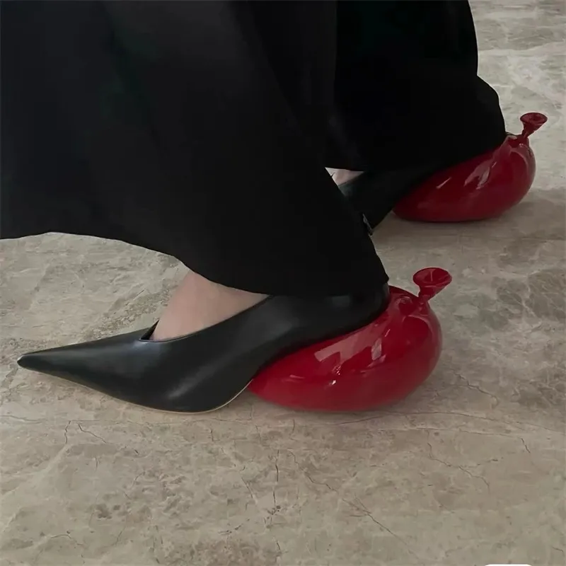 Décolleté con tacco a palloncino rosso Scarpe eleganti da donna sexy Tacchi alti con punta a punta nera Scarpe primaverili da passerella di nuovo stile 2023