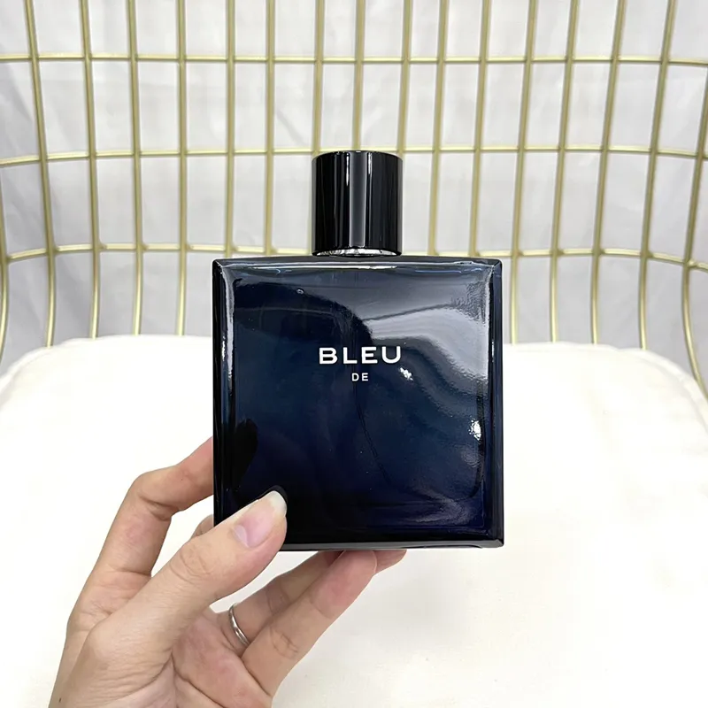 Profumo spray da uomo classico 100 ml EDT bottiglia blu dell'edizione più alta, odore affascinante, fragranza di lunga durata e spedizione veloce