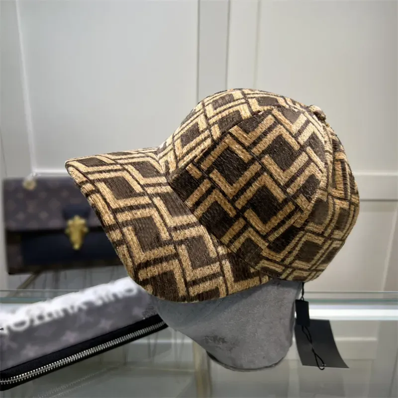 Lüks Casquette Beyzbol Kapakları Kadın Tasarımcı Top Kapakları Moda Güneş Visörleri Erkek Kaplar Kova Şapkası Bonnet Beanie 2301064D