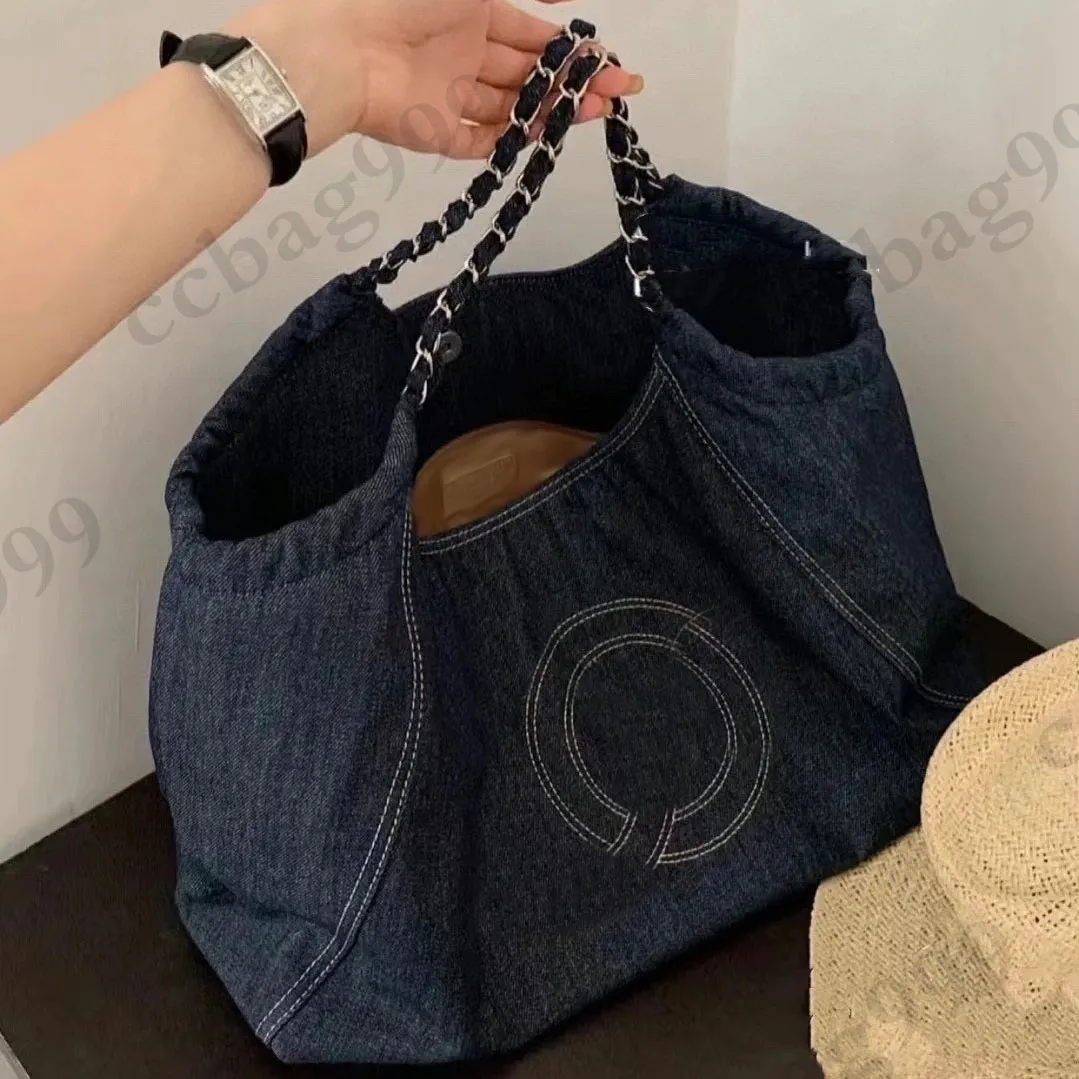 حقائب CC Maxi Vintage Blue Denim التسوق أكياس كبيرة السعة Luxurys حقائب اليد المصممة الكلاسيكية التطريز الفضي سلسلة المعادن الكتف Crossbody B