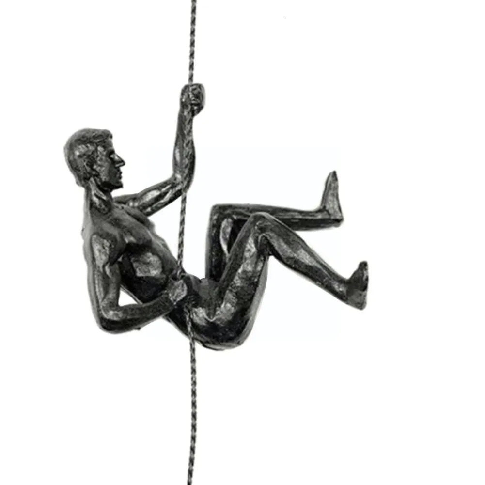 Dekorativa föremål Figurer Creative Rock Climber Harts Pendant Wall Hanging Sculpture Ornament Retro European O5B5 230105