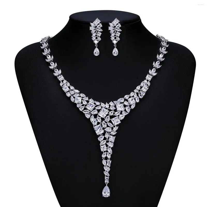 Collana di orecchini set lussuoso cristallo CZ zircone cubico da sposa orecchini a goccia d'acqua accessori da donna