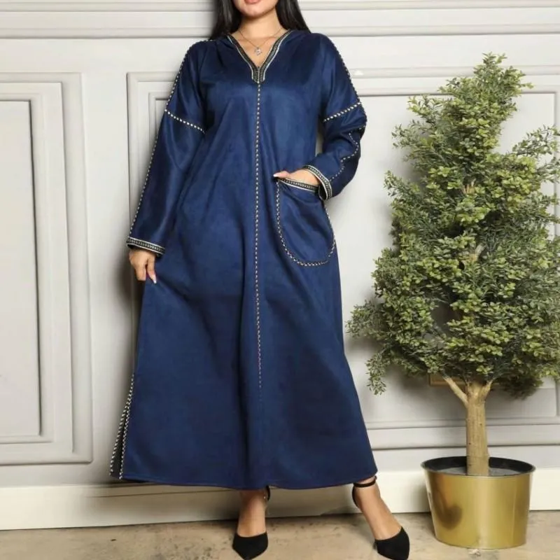 Robes décontractées Bleu Maxi Robe Musulman Hiver Dentelle Poche À Capuche Dames Robe Lâche Dubaï Abaya Caftan Élégant Vintage Robes Femmes