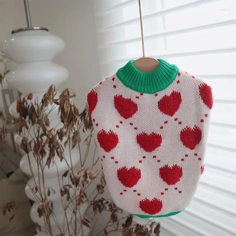 Abbigliamento per cani Vestiti a cuore ricamato Maglione lavorato a maglia per animali domestici Pullover barboncino Cucciolo Caldo inverno Bichon Regalo di Natale Bipiede