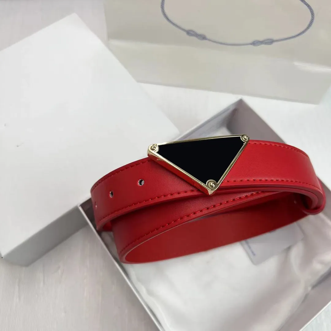 Luxury PD Designer Belt med triangulära märkesdesigners bälten klassiska trend mode fast färg guld bokstäver för kvinnor 7 färgbredd 3.0 cm storlek 95-125 casual