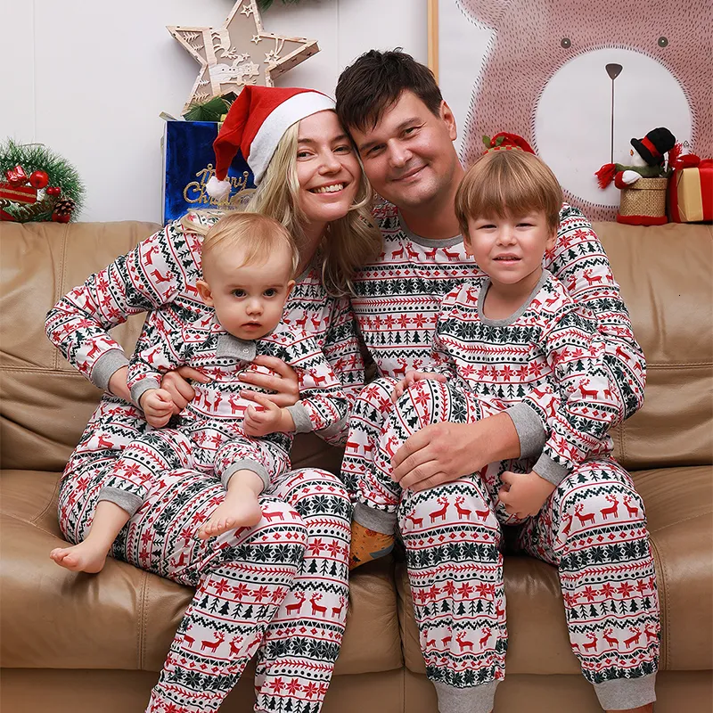Ensemble De Pyjamas De Noel De Noel Assorti Tenues De Vacances Festives Pour Les Parents Et Les Enfants Les Vetements De Nuit En Coton Doux Du 15 04 DHgate