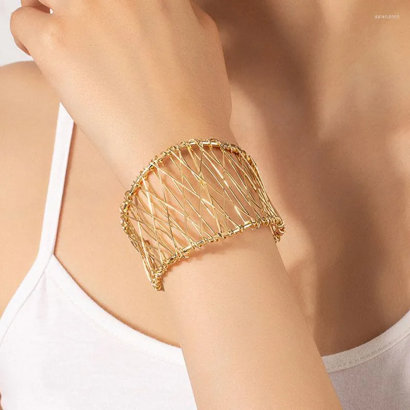 Bracelet exagéré en métal ligne irrégulière courbe largeur Bracelet pour femmes fille fête bijoux personnalité à la mode HUANZHI 2023