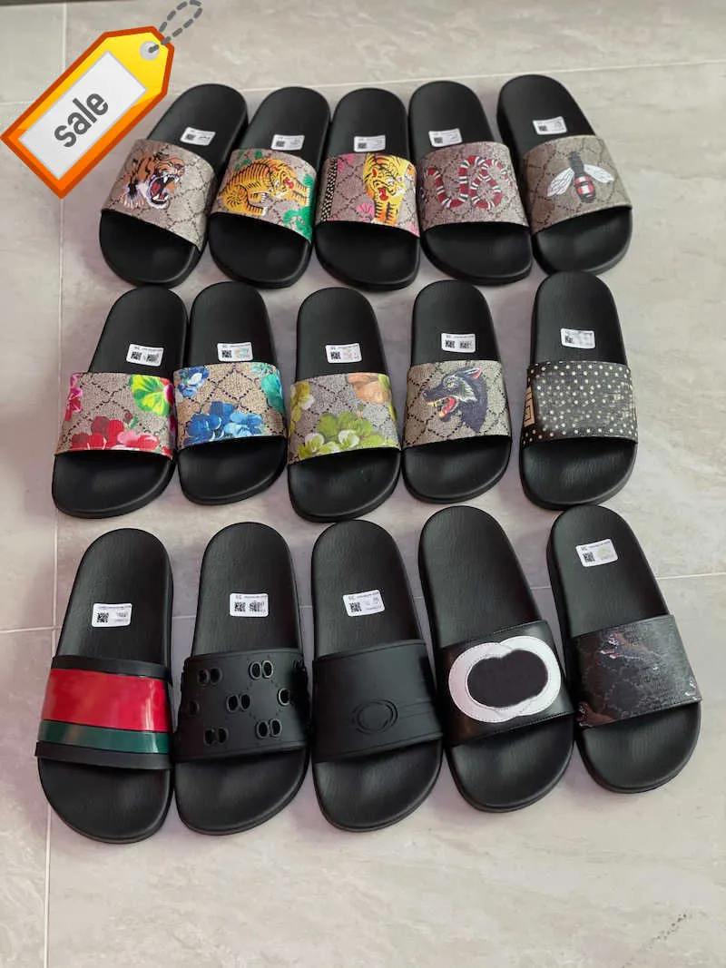 2023 New Rubber Slides Sandals Floral Brocade Women Men Slipper Flat Bottoms Flip Flops Womens Fashion Striped Beach Slippers