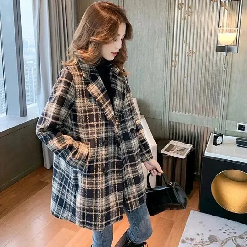 Kvinnors ullblandningar Plaid Woolen Coat Midlängd 2023 Spring och Autumn Winter Wear Fat Suit Collar Thick Jackets M208