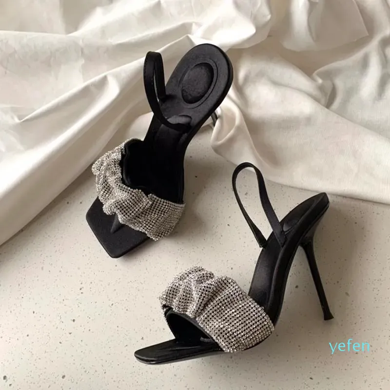 サンダルスリッパの女性靴サンダルシューズサマーファッションレザーソフトフラッシュドリルスパンコール