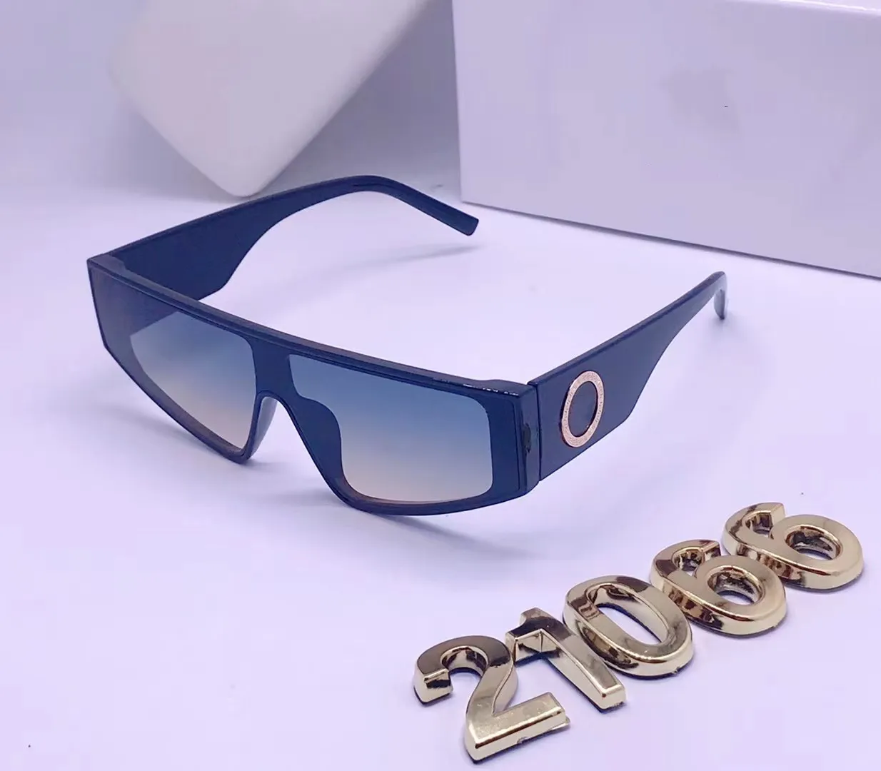 Neue 2023 Damen-Sonnenbrille, Sonnenbrille für Männer und Frauen, Sommerstil, Anti-Ultraviolett, Retro-Schild-Linsenplatte, unsichtbarer Rahmen, modische Brille, zufällige Box