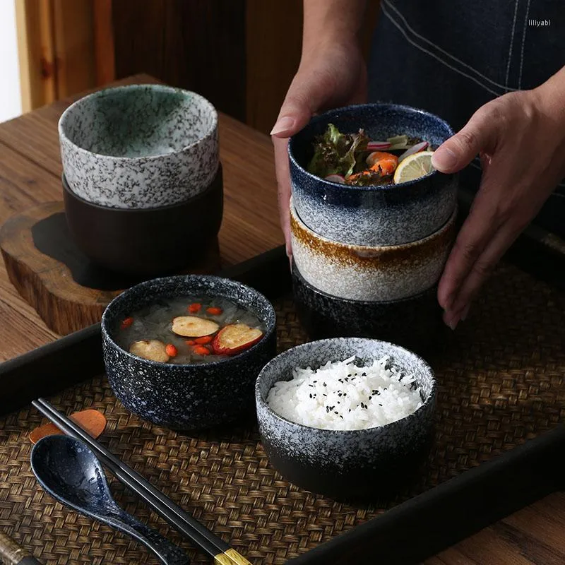 Tigelas tigelas tigela de cerâmica de cerâmica estilo japonês sopa pequena sobremesa retrô com colher de mesa de restaurante especial