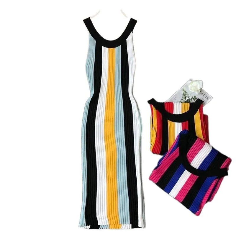 Casual jurken 2023 Stripe gebreide bodycon jurk vrouwen lente zomer ronde nek sexy slanke mouwloze spaghetti strap strand midi feest d167